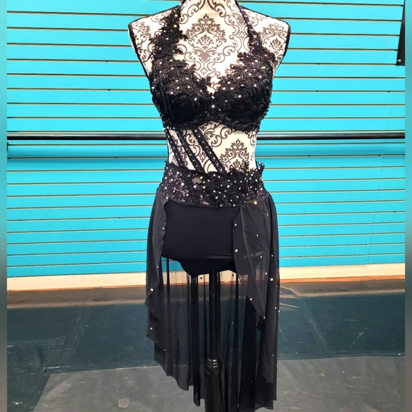 Custom hand made Lyrical/ Contemporary costume - Picture 1 of 5